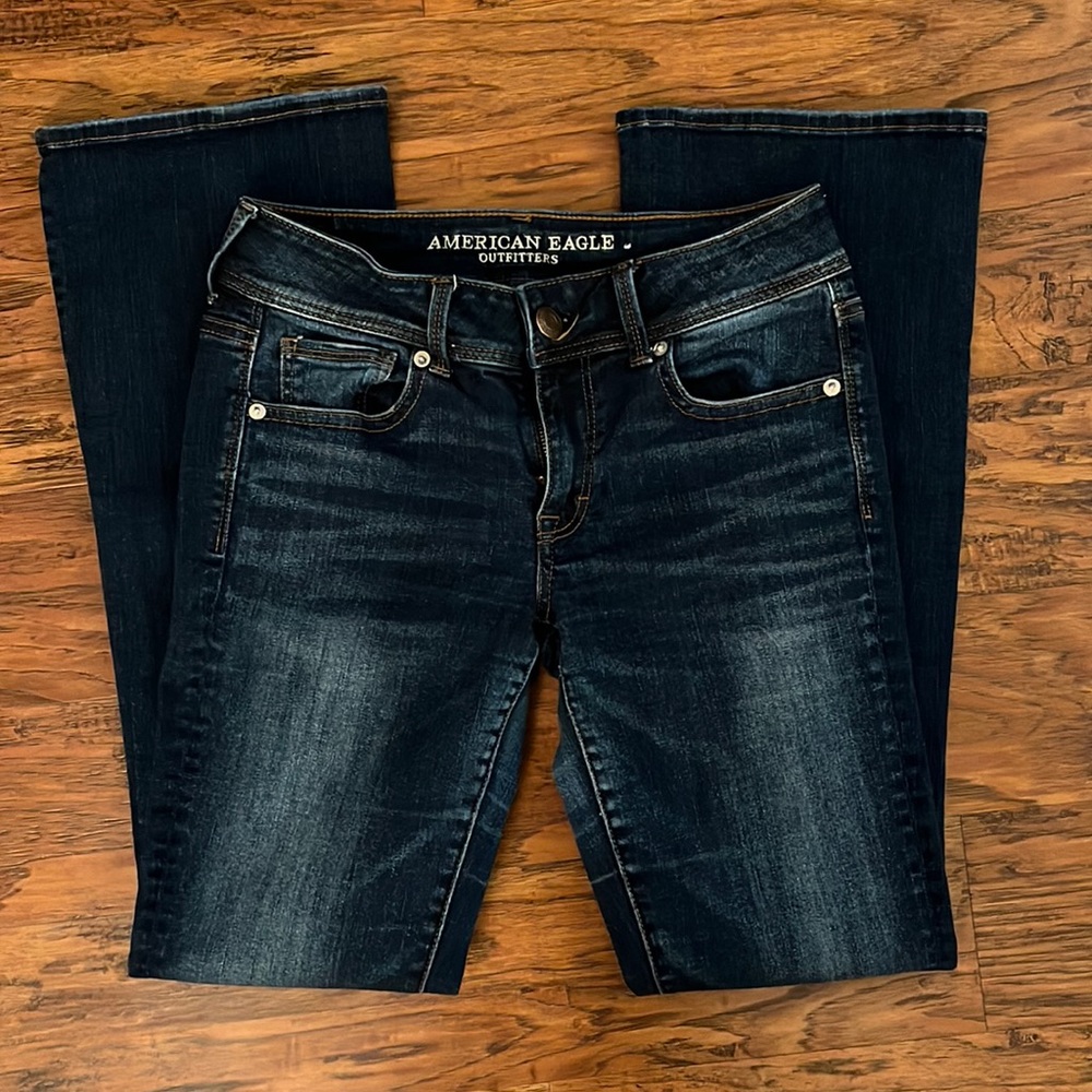 Size 4 American Eagle Kick Boot Jeans